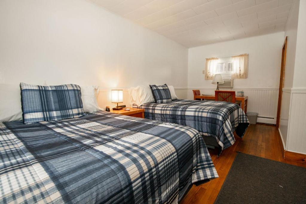 West Bethel Motel エクステリア 写真